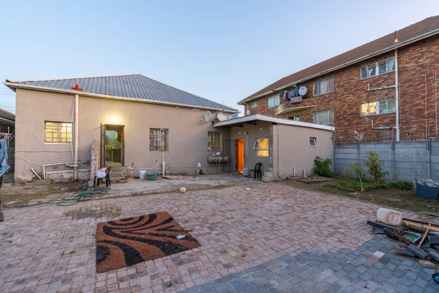 4 Bedroom Property for Sale in Parow Western Cape